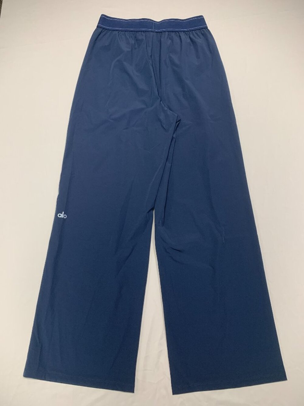 New ALO Yoga Navy Luxe Trouser π XXS XS 30" Inseam - Picture 4 of 9